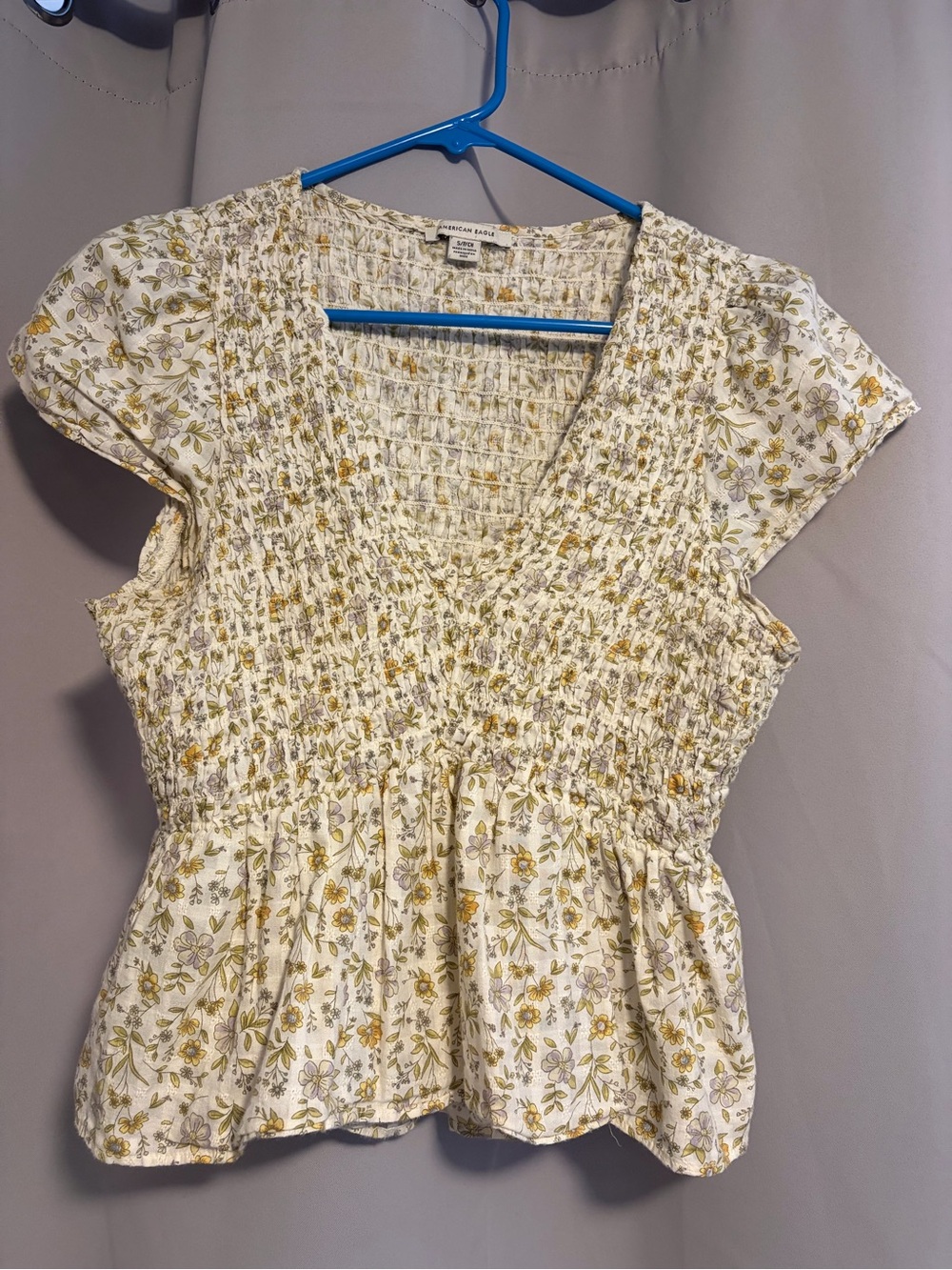 American Eagle Outfitters Cream Floral Smocked V-Neck Peplum Top